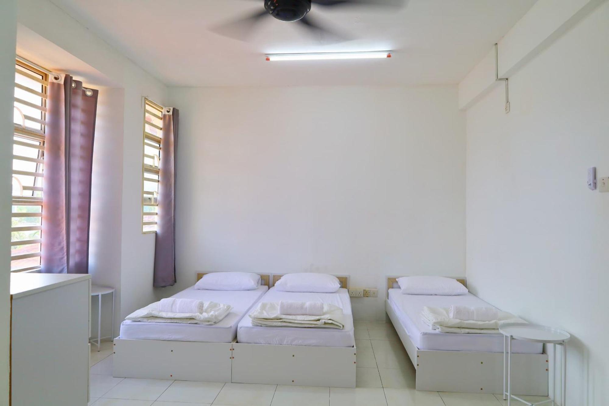 Holiday home Adno Homestay#4br#batu Kawan#bandar Cassia,penang *