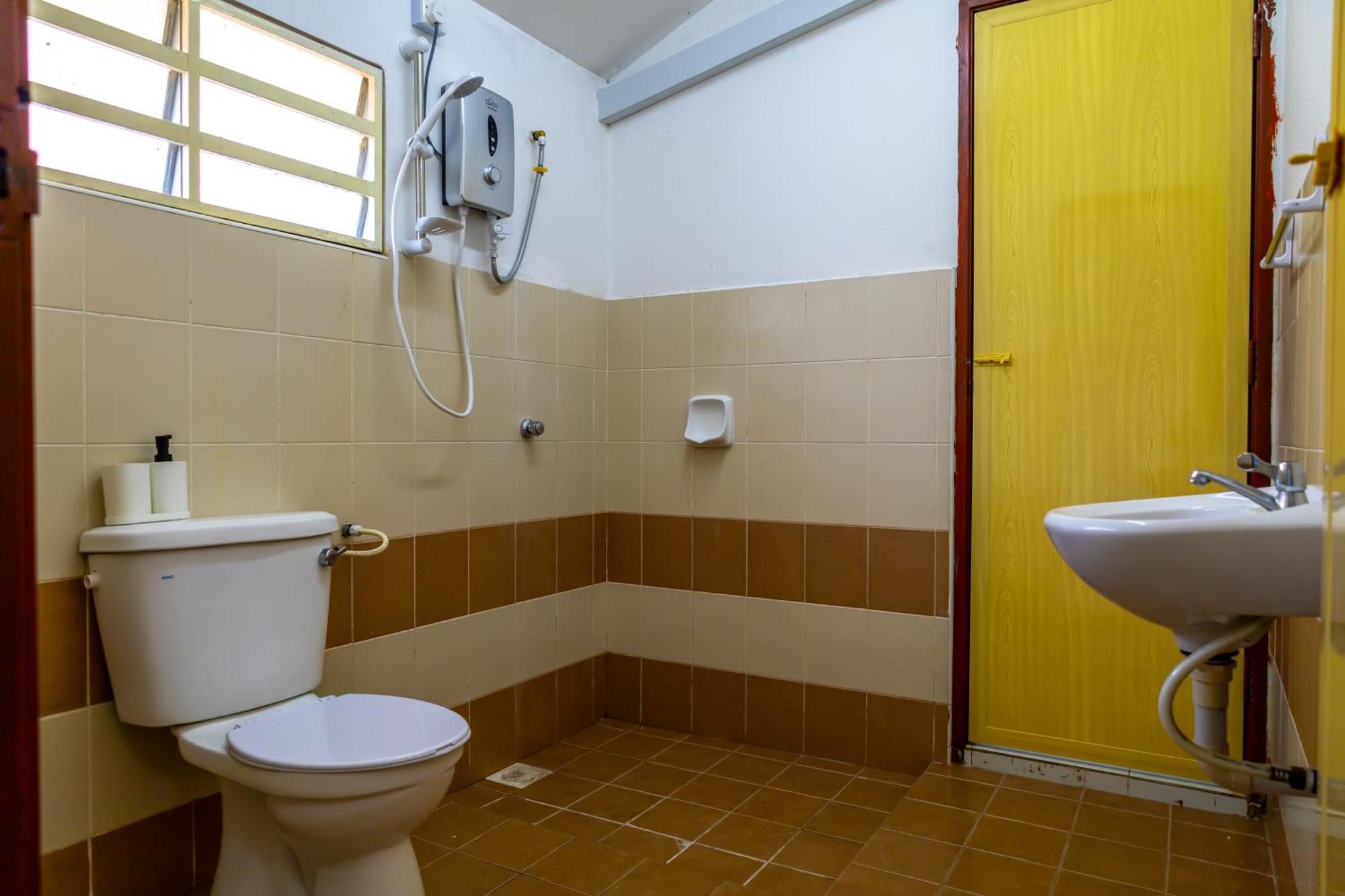 Adno Homestay#4br#batu Kawan#bandar Cassia,penang *